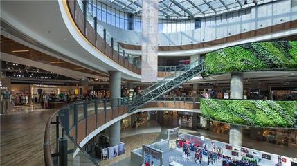 深圳八号仓奥特莱斯购物体验 胡威的设计师家园与百货风尚